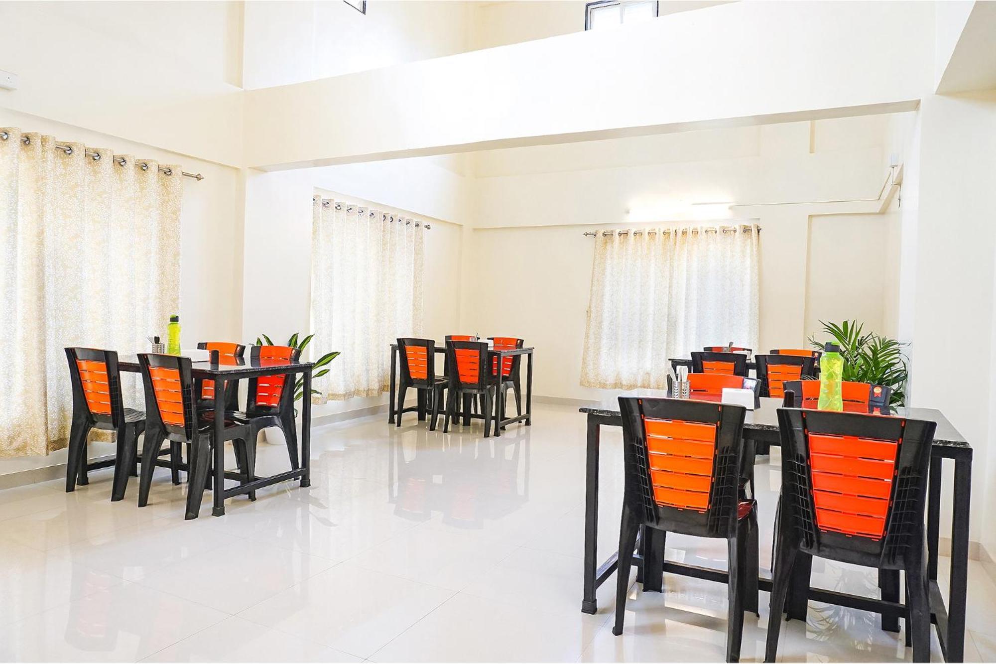 Fabhotel Majestic Luxurious - Nr Rajaram Bhiku Pathare Stadium Púna Exteriér fotografie